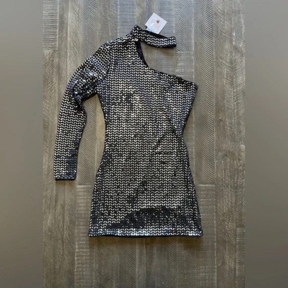 NWT Superdown Angelia One Shoulder Dress - Picture 2 of 5